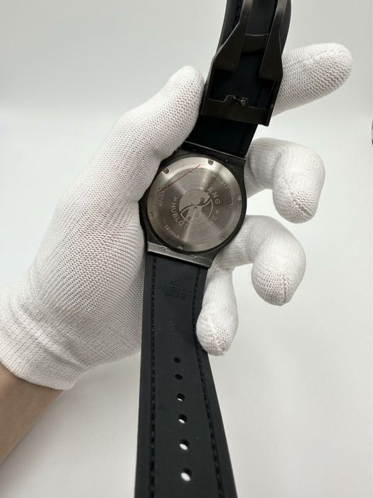 Часовник Hublot Big Bang RED
