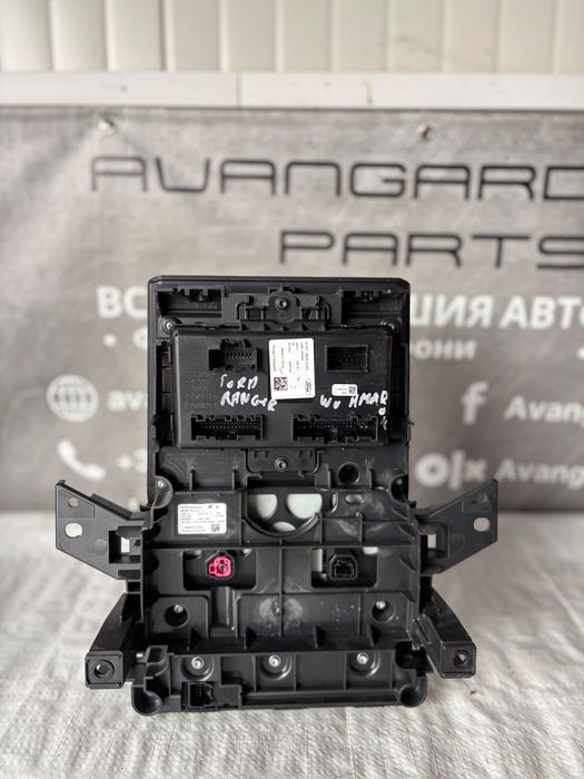 Централен мултимедиен дисплей  • Ford Ranger 19-23