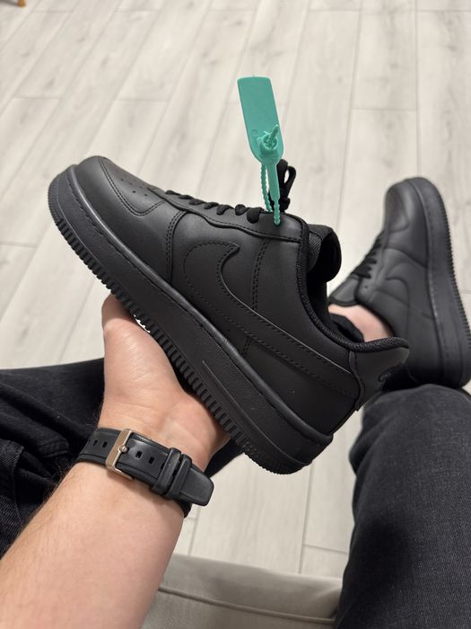 Adidasi Barbati Nike Air Force 1 Full Negru!