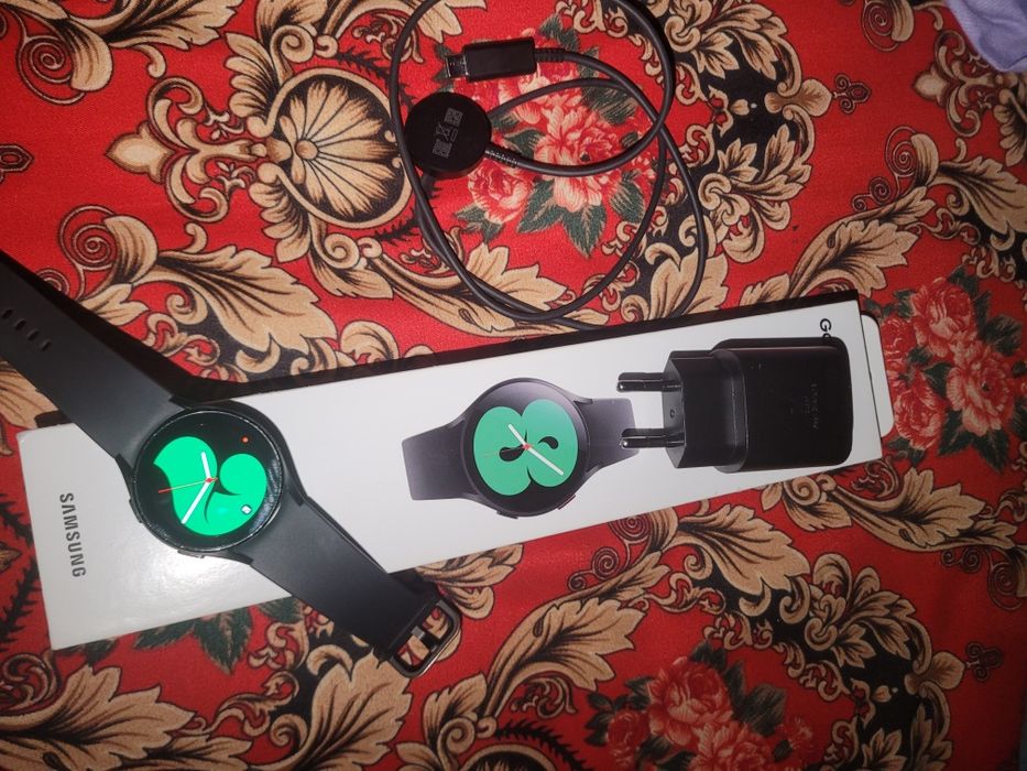 Продам Galaxy Watch 4