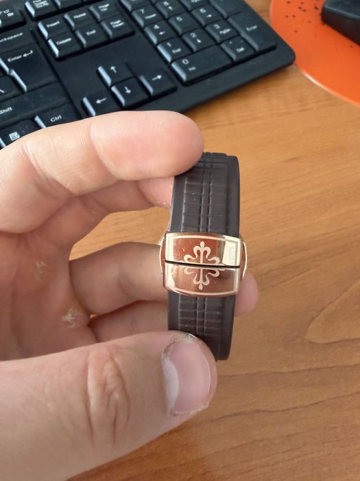 Vand Ceas Patek Philippe Aquanaut Brown and Gold