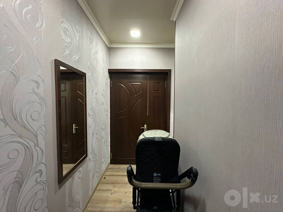 Продается своя 1 комн.кв. переделанная в 2х комн. в кирпичном доме, Яш