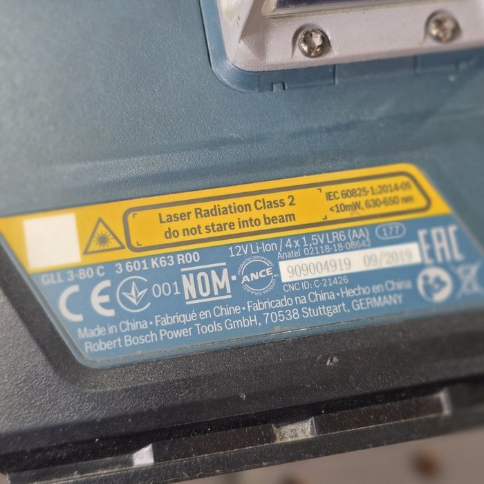 Лазерный уровень Bosch GLL 3-80 C