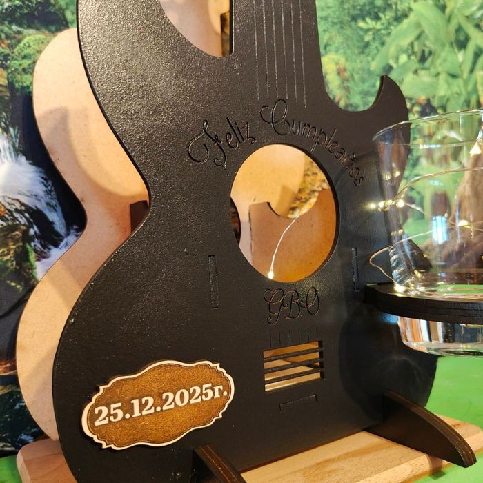 Китара- поставка за бутилка .