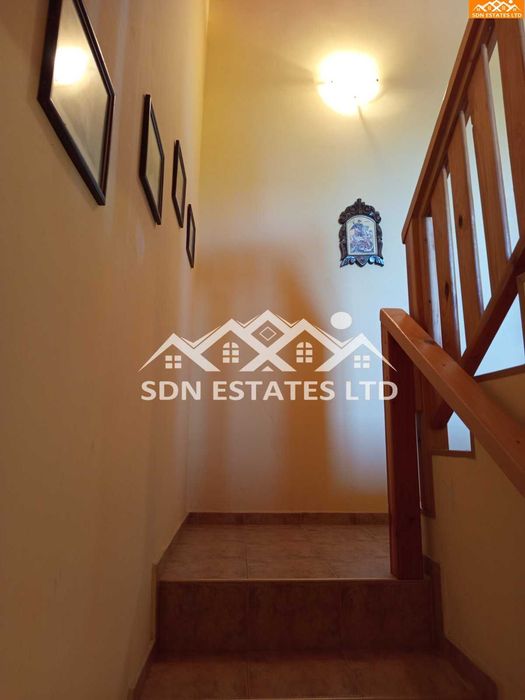 ЕКСКЛУЗИВНО! Двуетажна къща с двор в село Долно Изворово