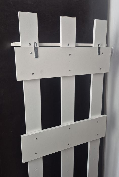 Вешалка настенная для прихожей