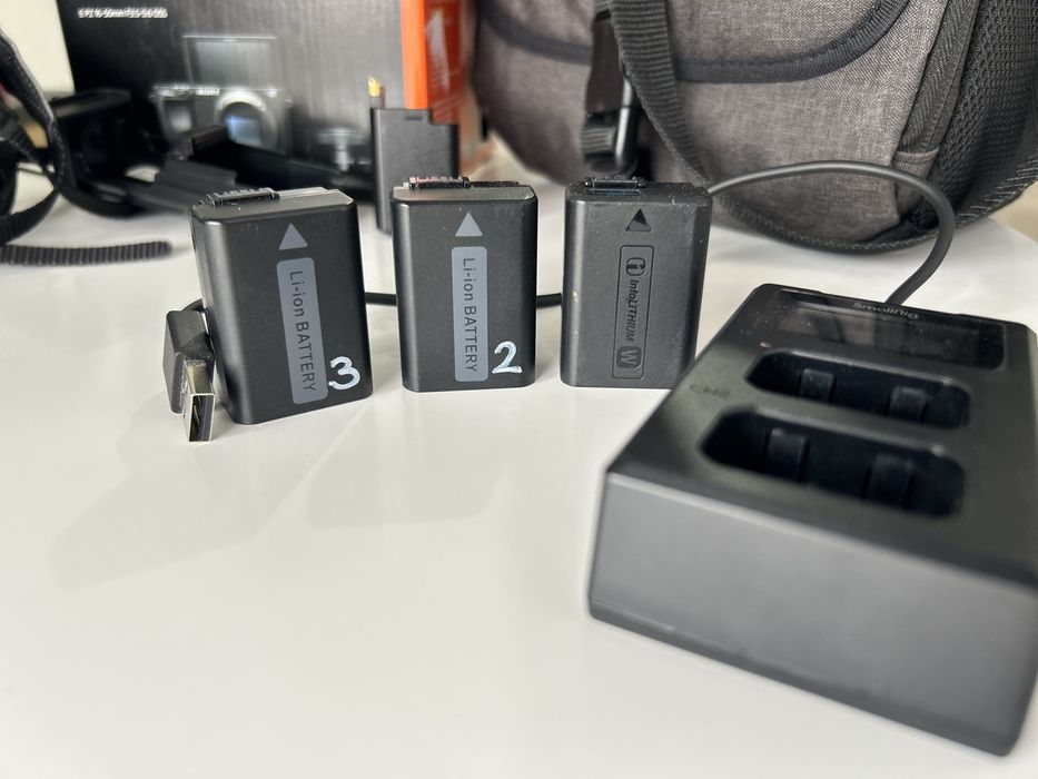 SONY A6400 cu toate accesoriile