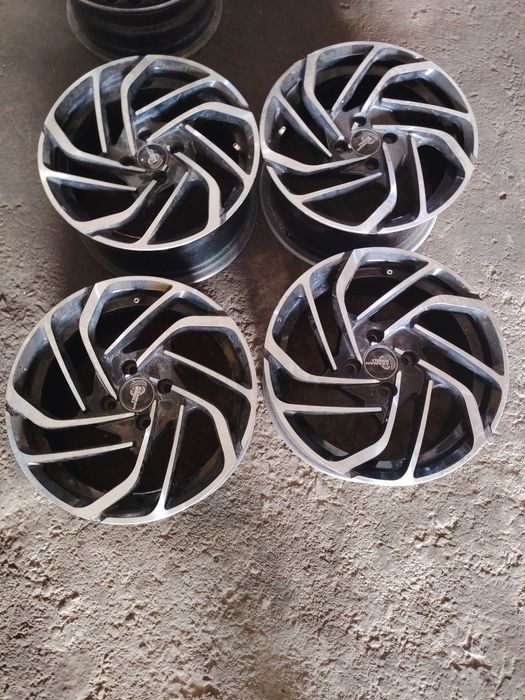 Gelik R15 saka diska sotiladi