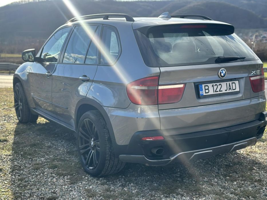 Vând schimb x5 2008