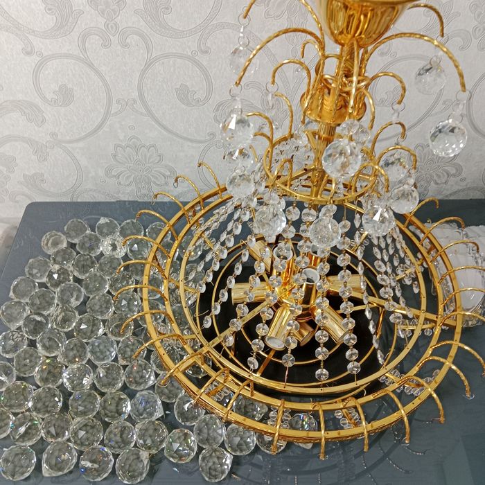 Люстра новая  хрустальная