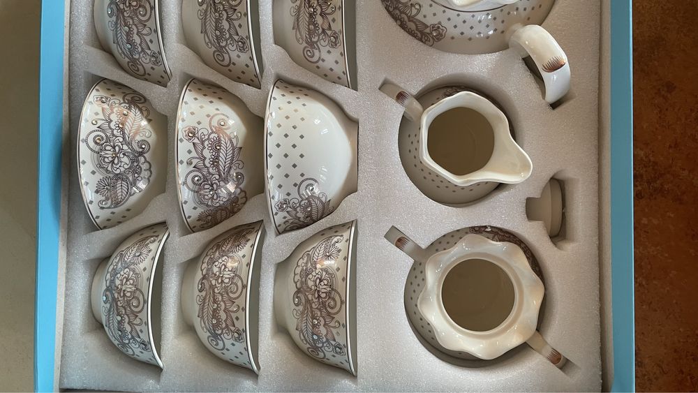 Новый чайный сервиз на 9 персон