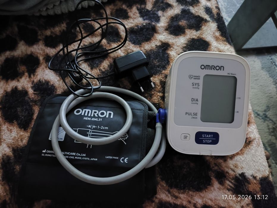 Продам тонометр Omron M2 Basic