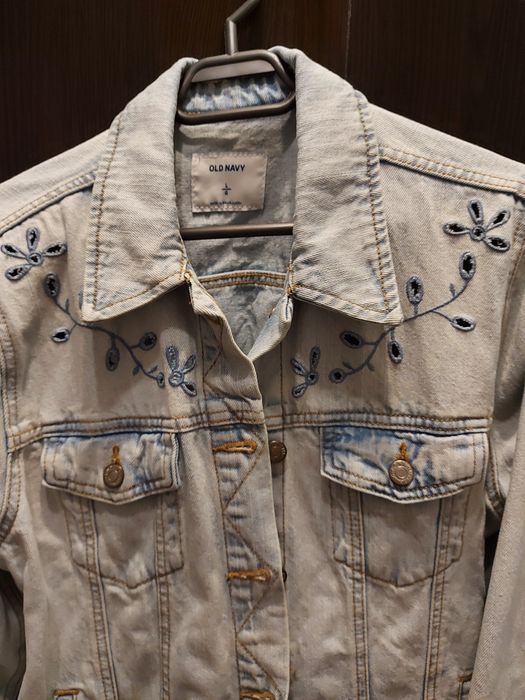 Vând jacheta de blug Old Navy mărimea L noua doar spalata