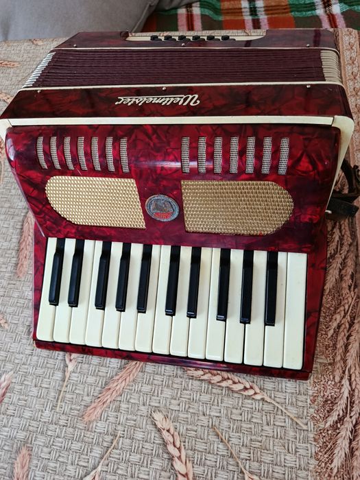 Детски акордеон велтмаистер.