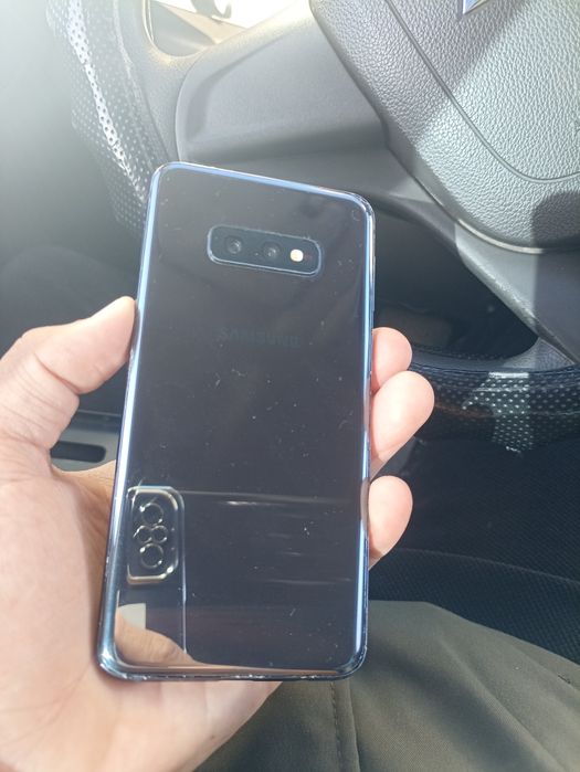 Срочно Samsung s10e 128G сатам или обмен на iPhone