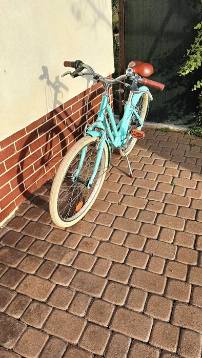 Bicicletă fete BTWIN 500 – 24”, 9-12 ani – Stare excelentă!