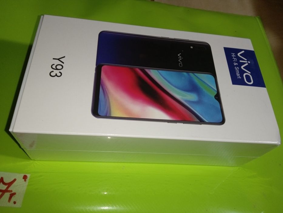 Нов заводски запечатан смартфон