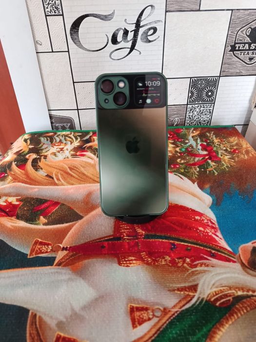 Продам Айфон 13 память 128