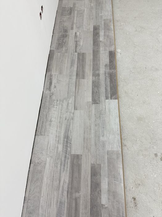 Продам новый ламинат