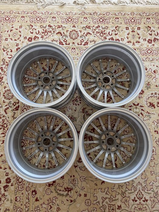 Диски Yokohama Advan Connoisseur R17