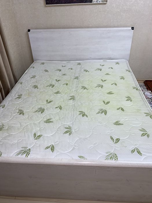 Кровать двухместная