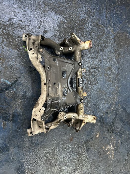 Cadru motor punte fata jug mercedes w212 c207 s212