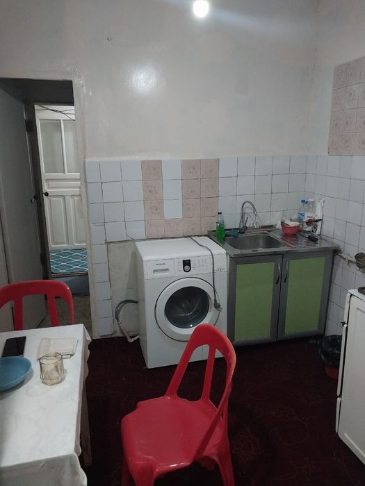 Срочно Продам квартиру Чиланзар Метро  16 квартал 2х комнатная