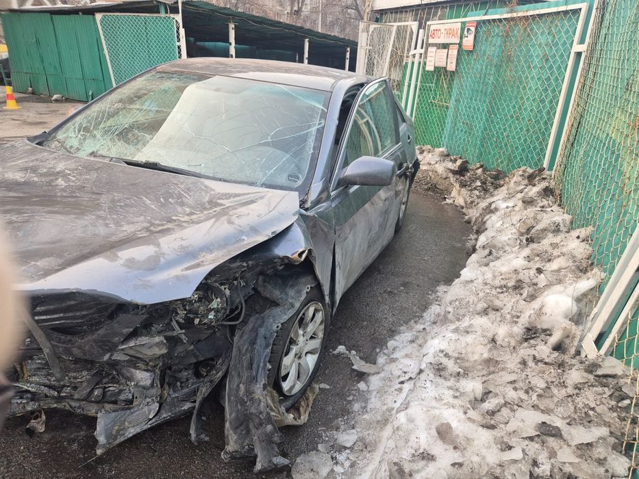 Продам тоету камри 40