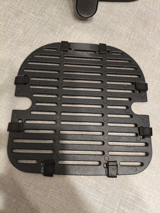 Еърфрайър Tefal LF 14 P черен