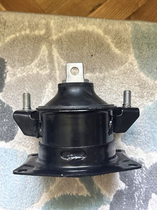Нов тампон двигател Honda AV-76701-HO