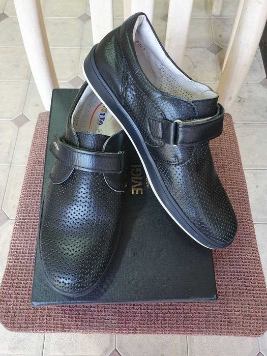 Кожаные туфли для мальчиков для школы осень/весна 38 размер (новые)