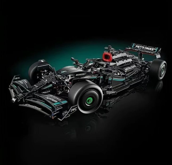 Конструктор лего Формула 1 Mercedes AMG Petronas
