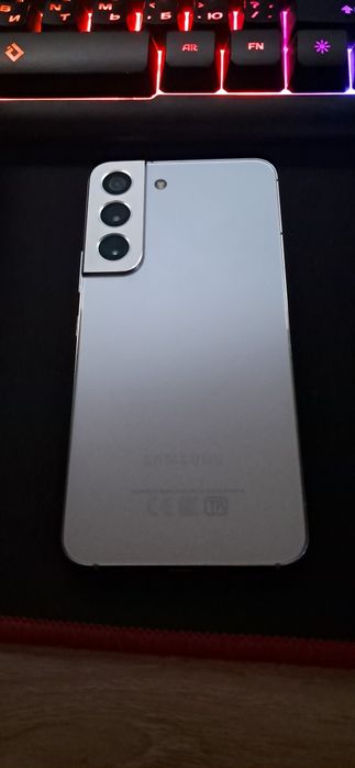 Samsung c22 телефон