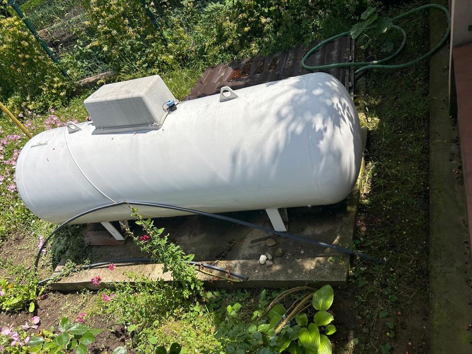 Bazin/ Butelie GPL 1300 litri