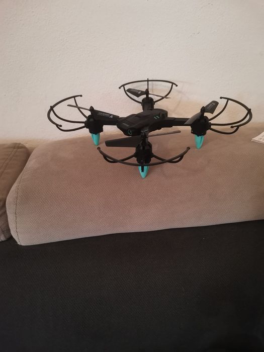 Drona control manusa