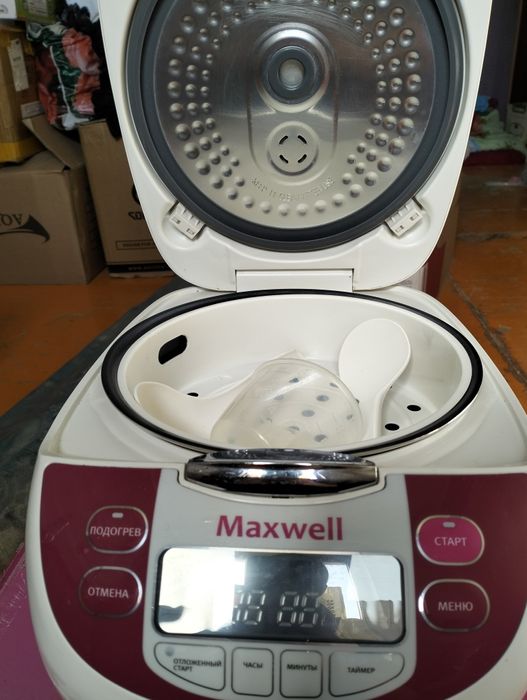Мультиварка почти новая