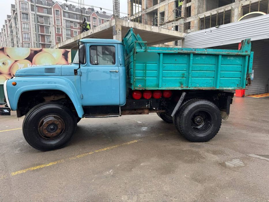 Зил самасвал 4502 сотилади мошина нахаду, ишлаб турган мошина. 1987 йи