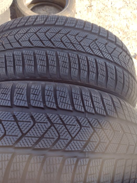 Почти нови 2бр.225/60/17 Pirelli dot3620
