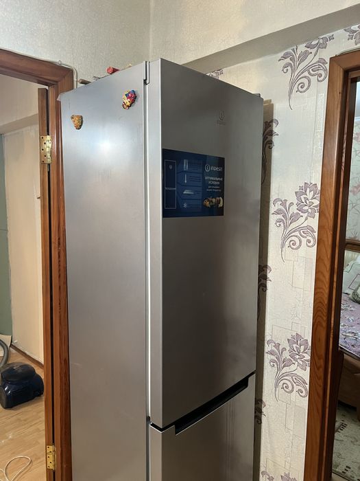 INDESIT Холодильник в отличном состоянии
