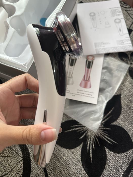 Массажёр для лица  20000