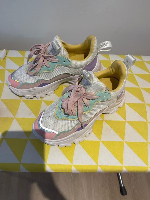 Adidasi Steve Maden de dama