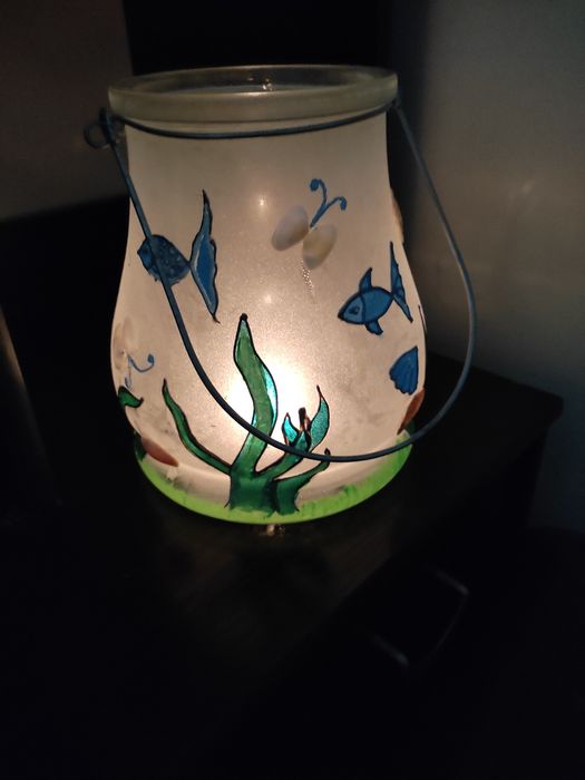 Закачащ се свещник за чаени свещи