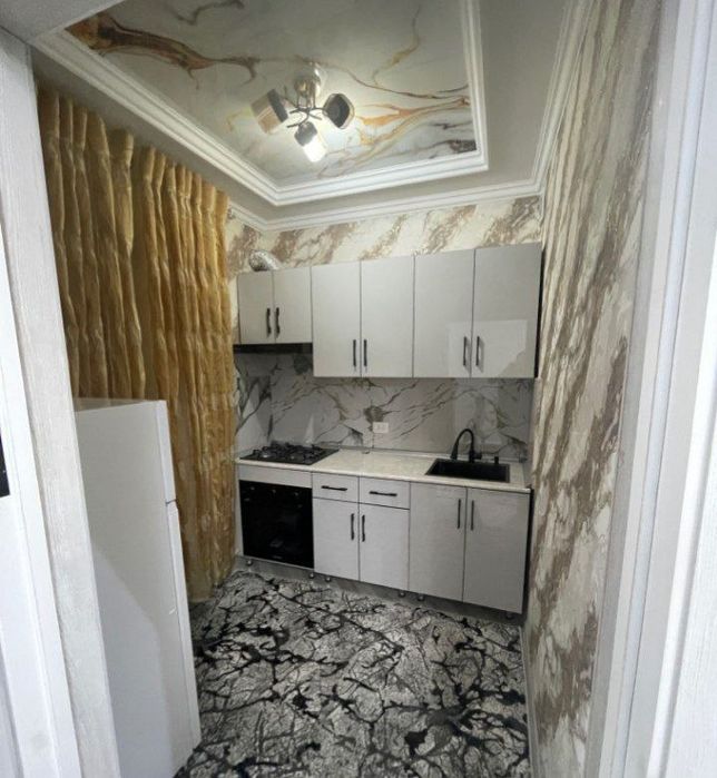 Pushkin metro oldida