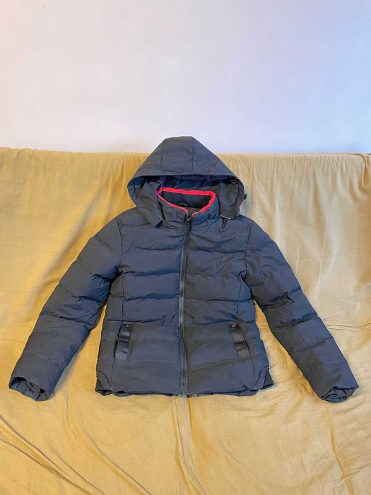 Vand geaca neagra de iarna noua, marime XL