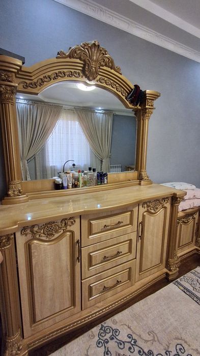 Спальный гарнитур