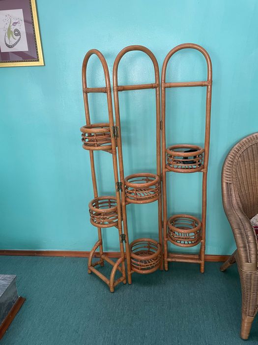 Цветочная подставка