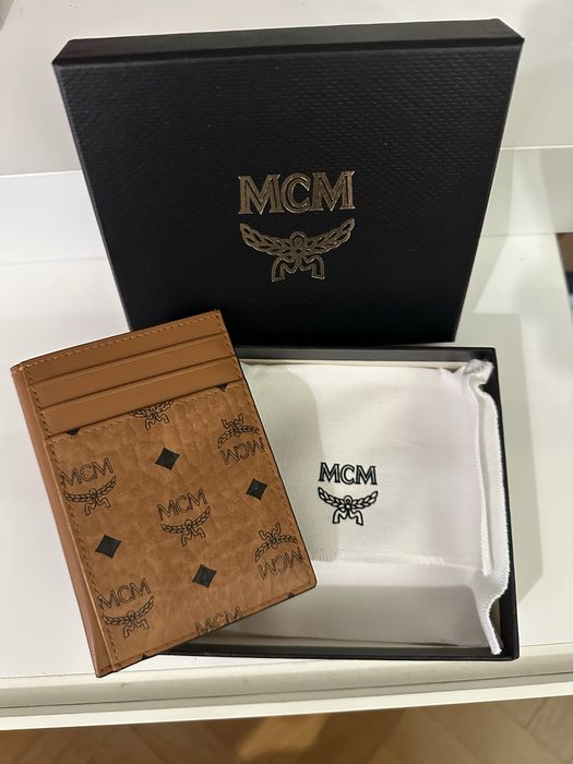 Mcm card holder
