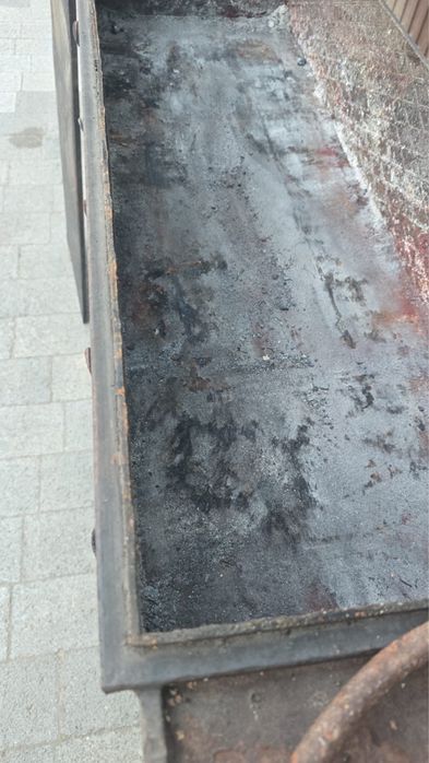 Мангал с крышкой
