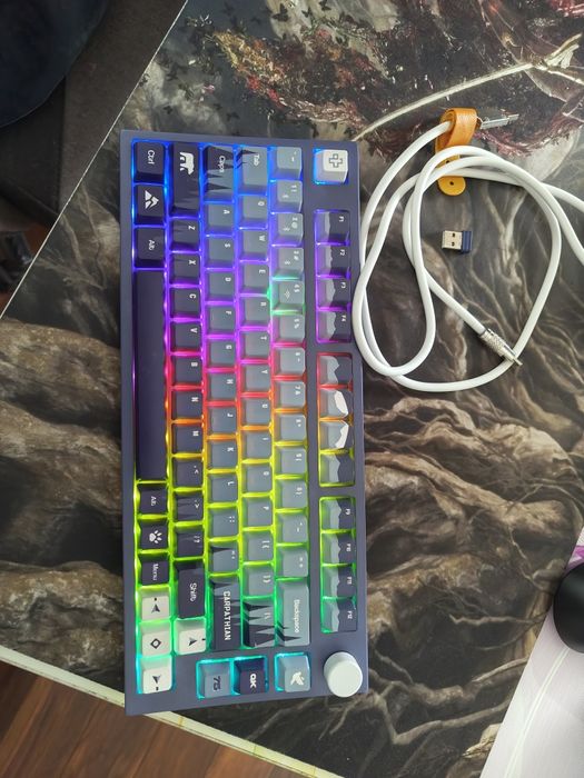 Qwertykey75 tastatura mecanica Carpathian