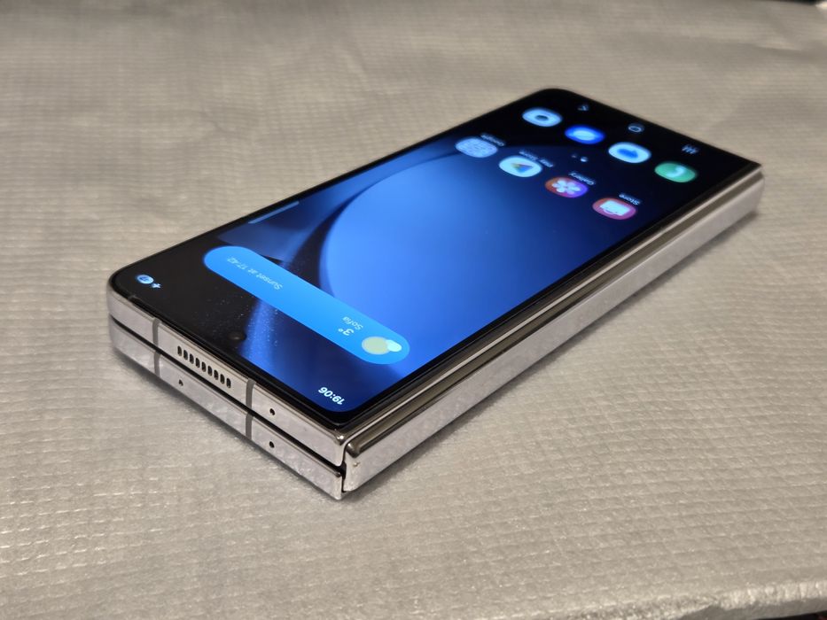 Samsung Galaxy Z Fold 5  12/256